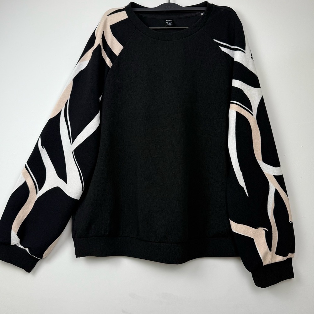 3/$25 SHEIN Black Crewneck Top with Abstract Print Sleeves | Size XL |Excellent - Picture 7 of 11